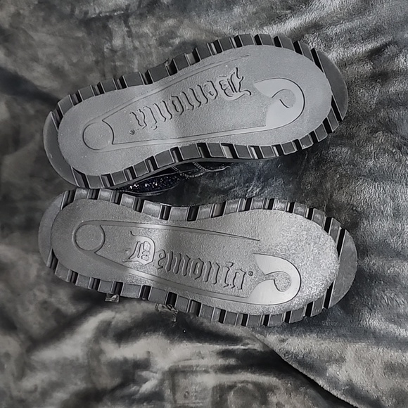 Demonia Slacker-50 - Picture 10 of 10